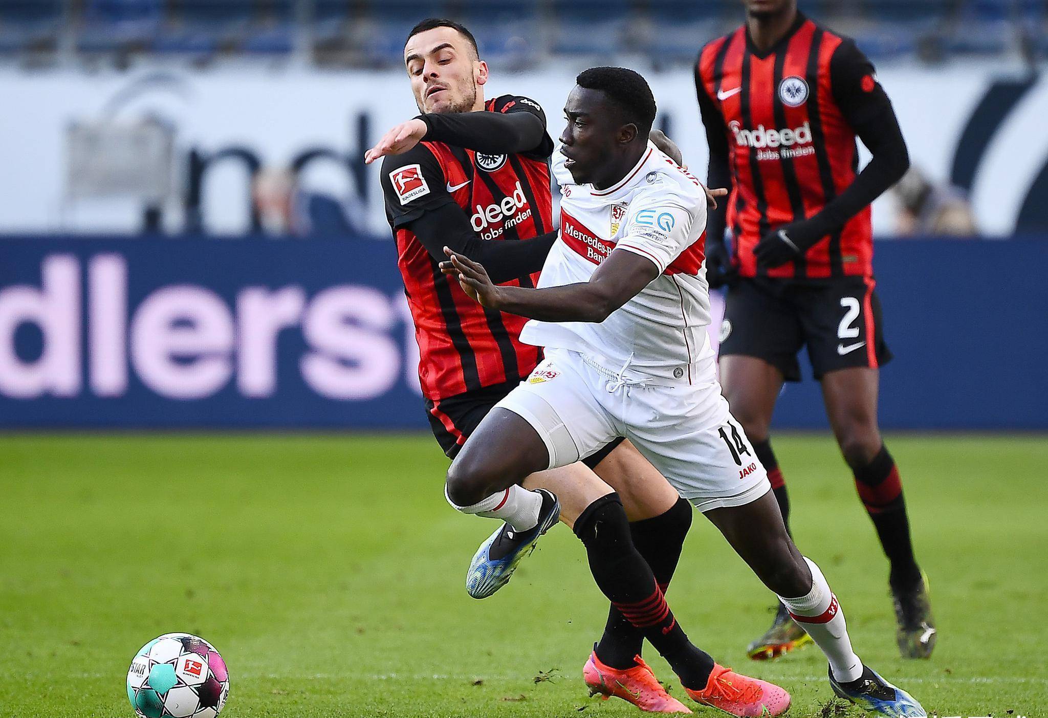 斯图加特队德甲连胜,稳定发挥取得关键胜利 斯图加特队德甲连胜,稳定发挥取得关键胜利