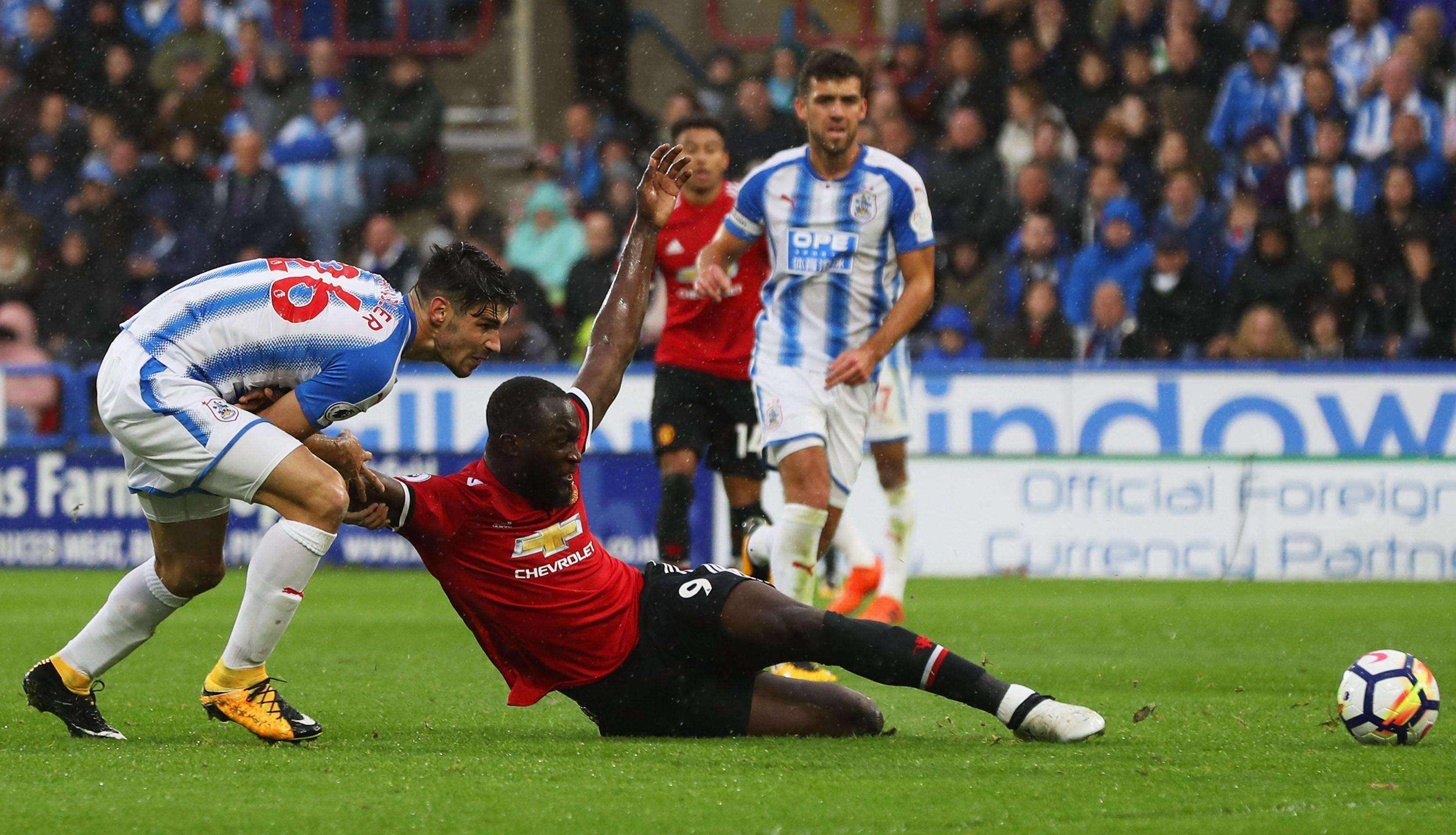 拿坡里主场大胜对手升至联赛第二